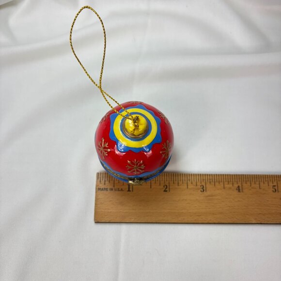 Hinged Porcelain Small Vintage Christmas Ornaments Trinket Boxes Set of 2 - Picture 7 of 13